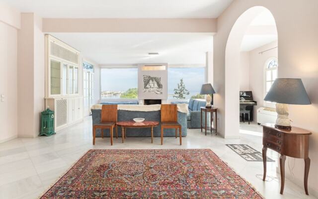 Artemis Villa near Athens airport