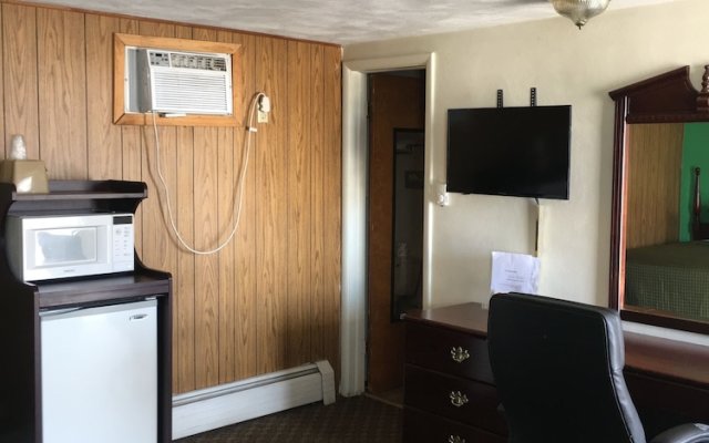 Traveler's Inn Motel