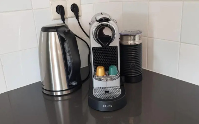 The Black House - Luxurious Holiday Villa Zeewolde