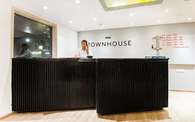 OYO Flagship 18252 Supreme Hotel Cuffe Parade