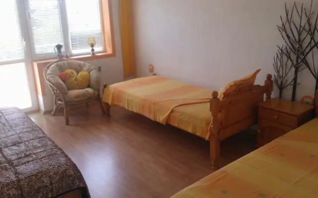 Guest House Evin Rai