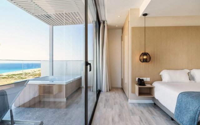 Leonardo Crystal Cove & Spa by the sea - Adults Only