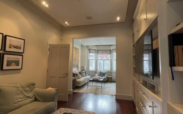 Secluded & Serene 3BD Family Home - Wandsworth!