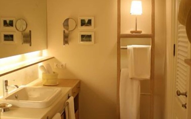 Dionysos Hotel