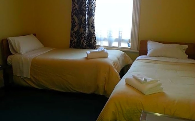 Gladstone Grand Hotel