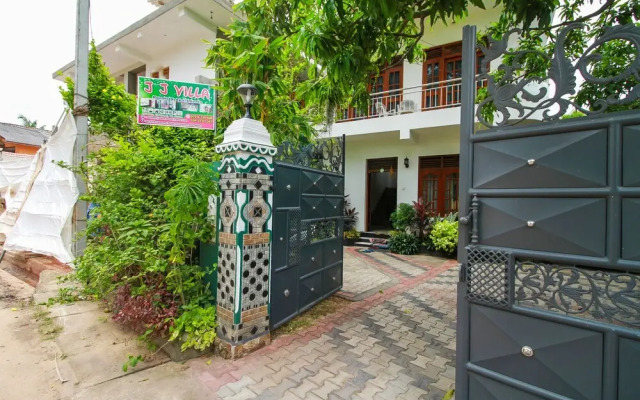 OYO 332 Jj Villa