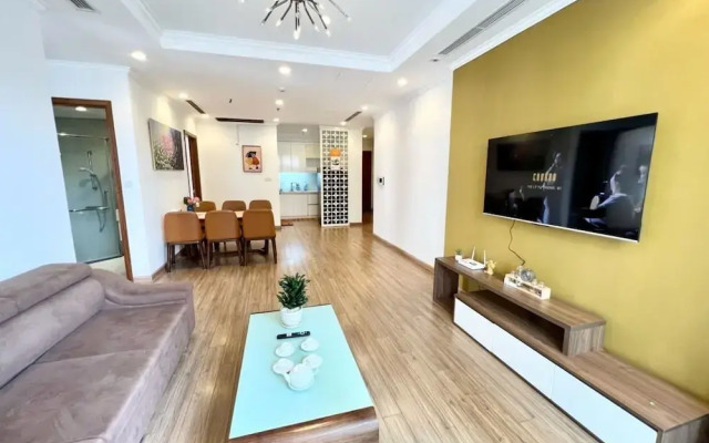 Bom Homestay Vinhomes Times City