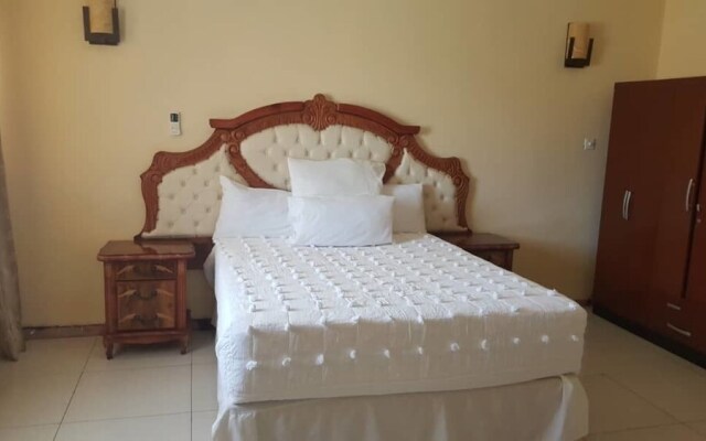 Twin Cave Lodge