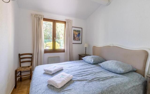 Nice Apt For 4 With Terrace And Pool