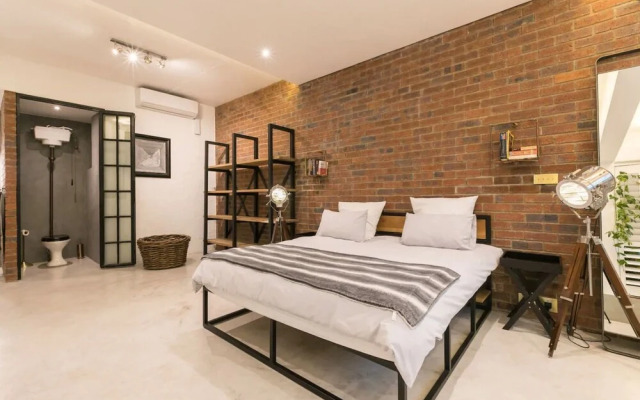 2nd Floor Fox Street Studios