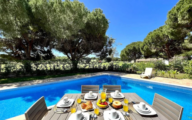 Vilamoura Amazing Golf Villa With Pool