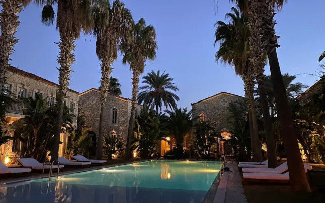 Manastir Alacati Hotel