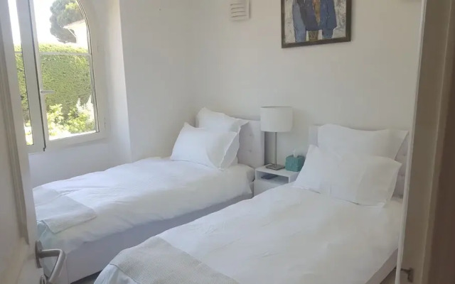 Blue Dream Cannes Guesthouse