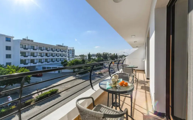 Nissi Apartment 101