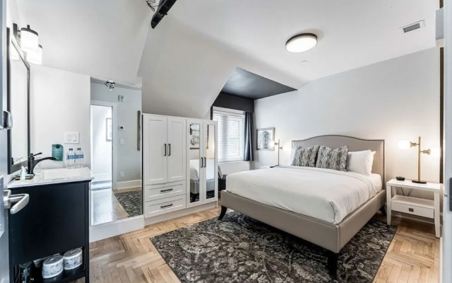 The Inn On Officers Garden