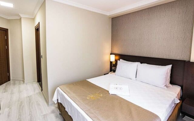Mays Royal Hotel