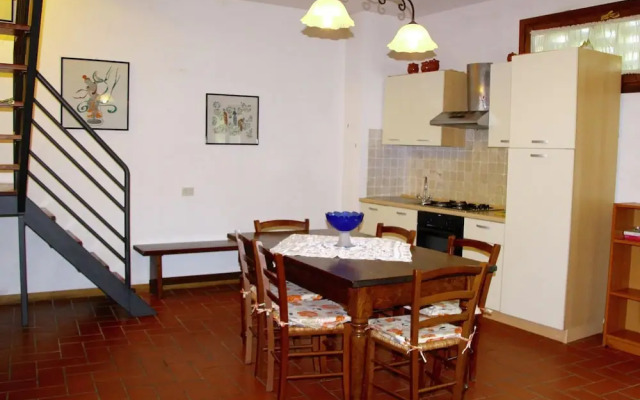 Restful Farmhouse with Pool near Forest in Vinci