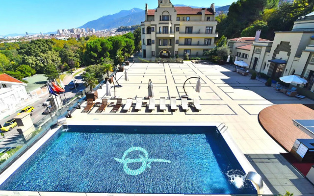 Celik Palace Hotel Convention Center & Thermal SPA