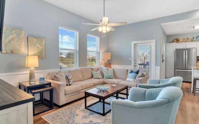 Fin And Tonic by Silver Sands Vacation Rentals