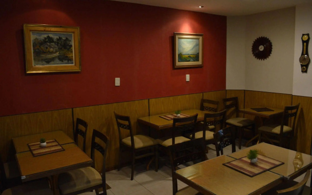 Hotel Petit