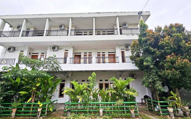 Green Hill Labuan Bajo by ABM — 2-star hotel in Labuan Bajo