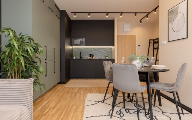 Warsaw Apartament Praga + AC by Renters