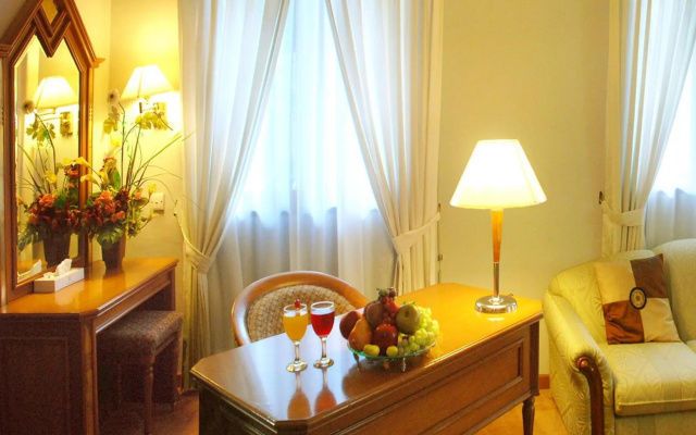 Royal Denai Hotel – Guest Rooms – Bukittinggi