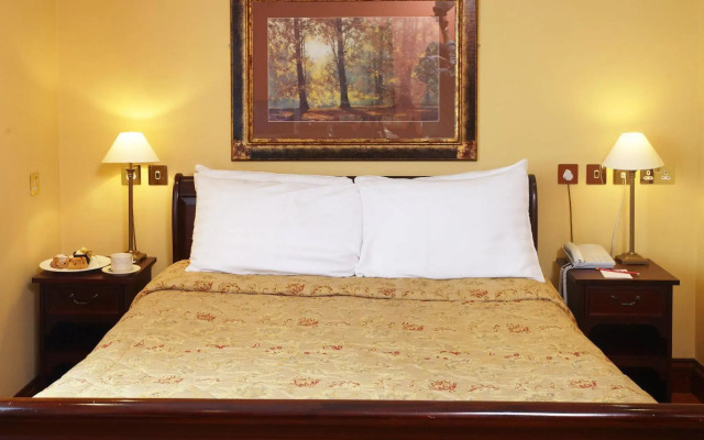 Best Western Old Tollgate Hotel & Restaurant