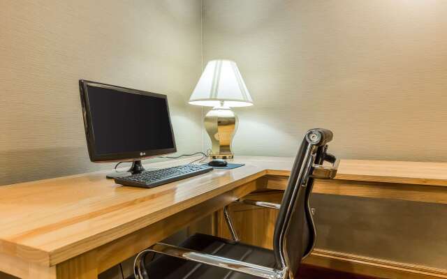 Comfort Inn & Suites Mishawaka - South Bend