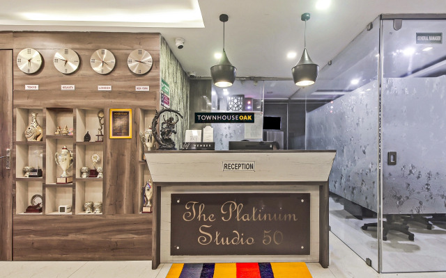 Super OYO Townhouse OAK The Platinum Studio 50