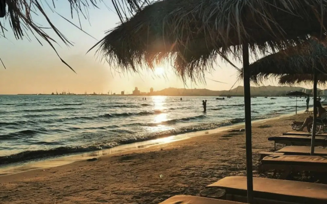 "apartment Next to the Beach Plazh"