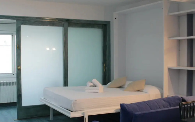 Avenida 5C in Roses With 2 Bedrooms and 2 Bathrooms