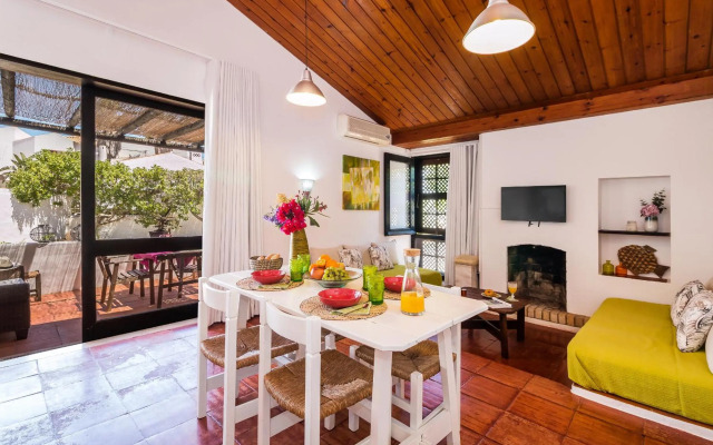 Casas Barulho - Villa Jacaranda A8