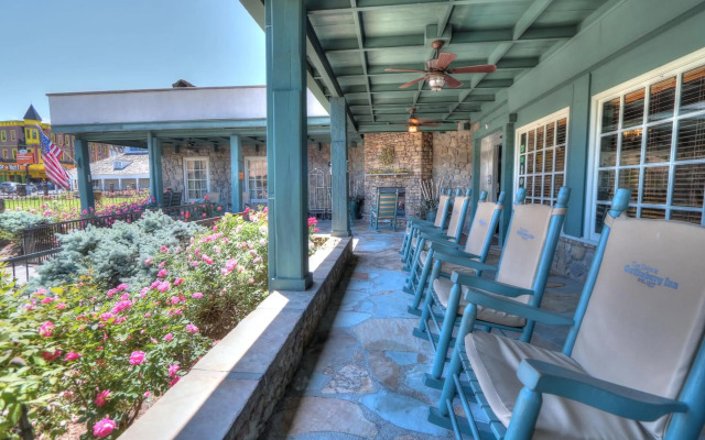 The Historic Gatlinburg Inn