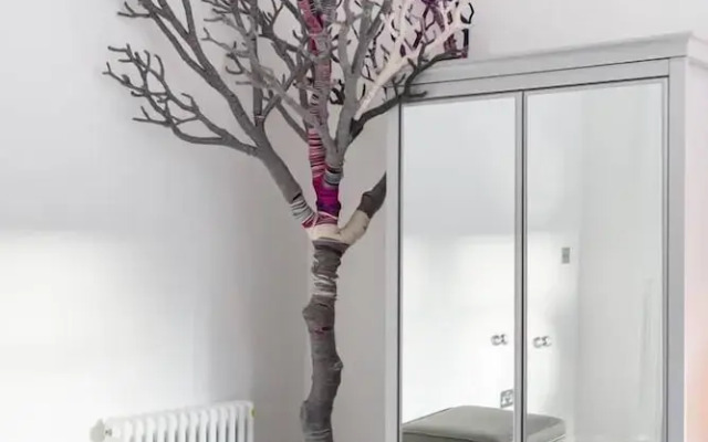 Luxury 4-bedroom Townhouse in Prestigious West End