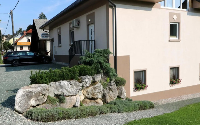 Viktoria Apartments