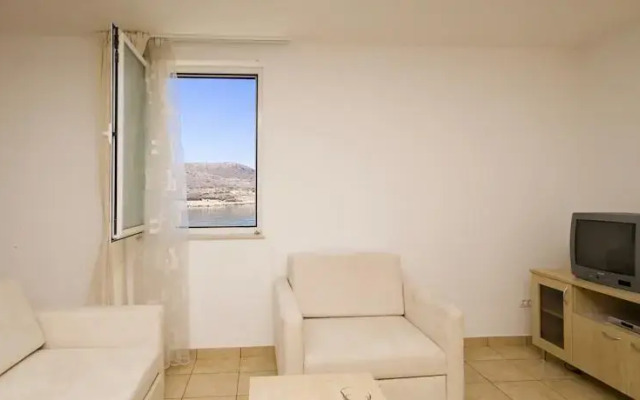 Apartments Jakov