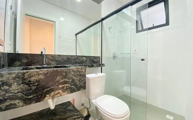 223F - Belíssimo Apartamento em Canto Grande