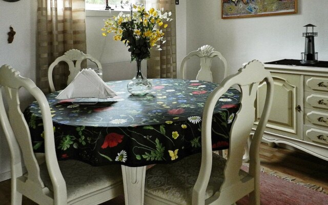 4 Star Holiday Home in Hunnebostrand