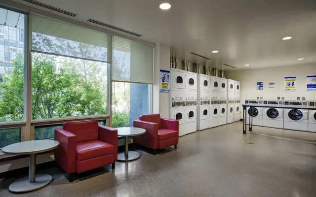 University of Calgary - Seasonal Residence