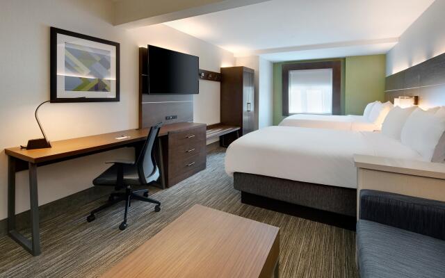 Holiday Inn Express Hotel & Suites Tilton - Lakes Region