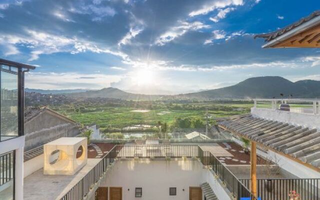 Sanwanli Senlv Designer Homestay (Tengchong Heshun Ancient Town)