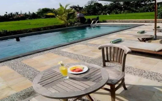 Nyoman Karsa Bungalow