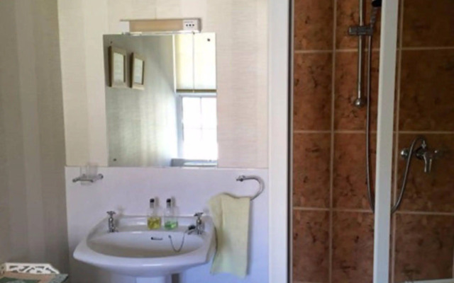 Calico House Bed & Breakfast