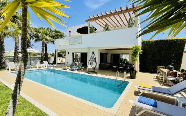 Praia by Check-in Portugal