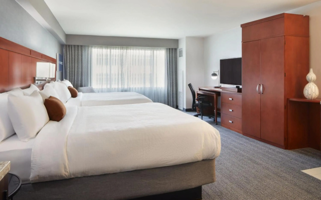 Courtyard by Marriott Los Angeles LAX/Century Boulevard
