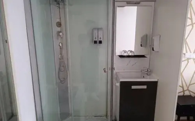 Rin Rooms