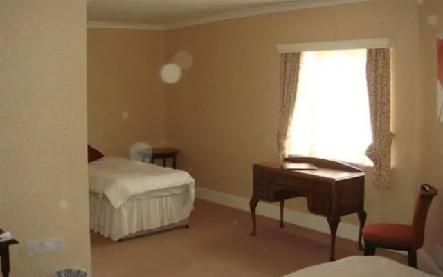 Crown Hotel - Stone (Near Stoke-On-Trent) by OYO