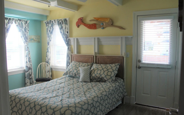 Pierhouse Bed & Breakfast