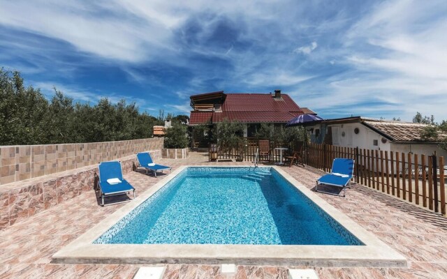 Nice Home in Valtura With Wifi and 2 Bedrooms